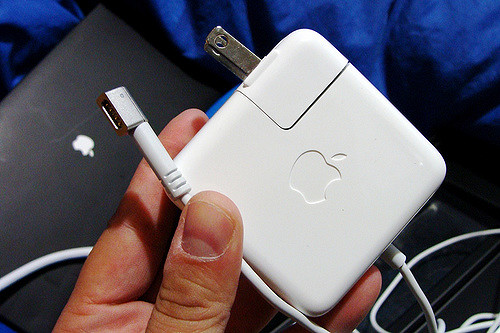 apple macbook air charger broke