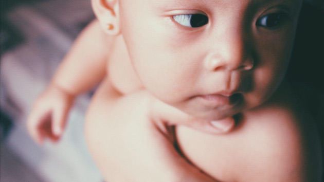 Photo rule 7: Fill the frame. Photo of a baby with the face filling the frame