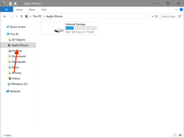 Screenshot: How to move photos to PC using a Lightning cable